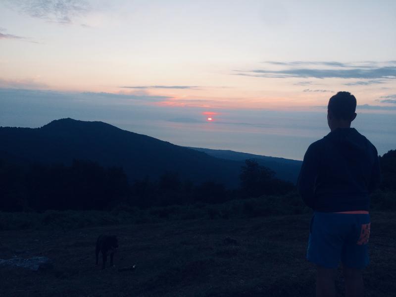 coucher de soleil en colonie de vacances corse
