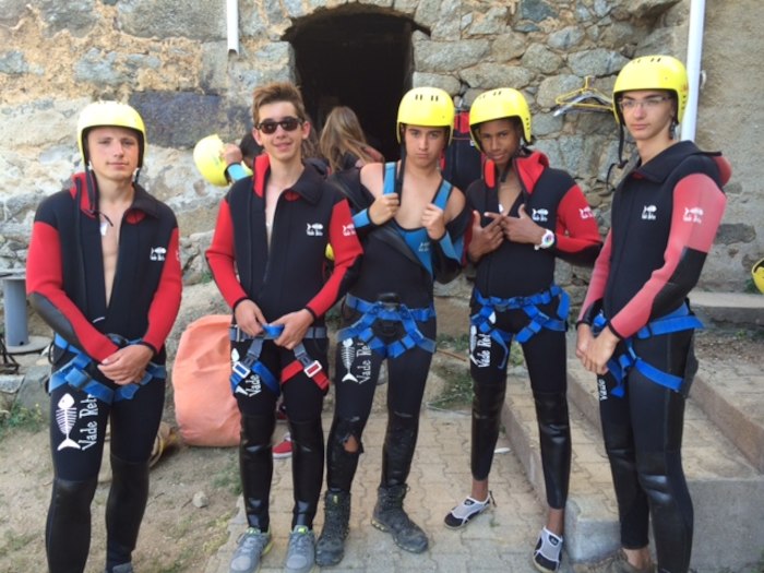 Canyonisme lors d'une colonie de vacances Corse