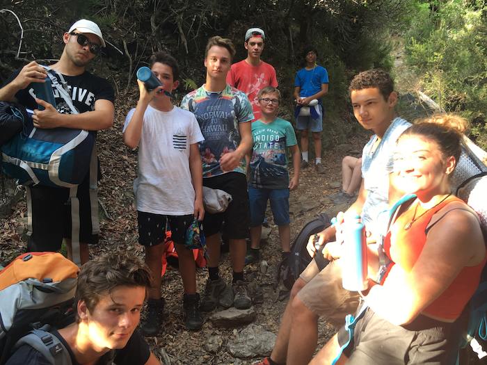 Randonnée lors d'une colonie de vacances en Corse