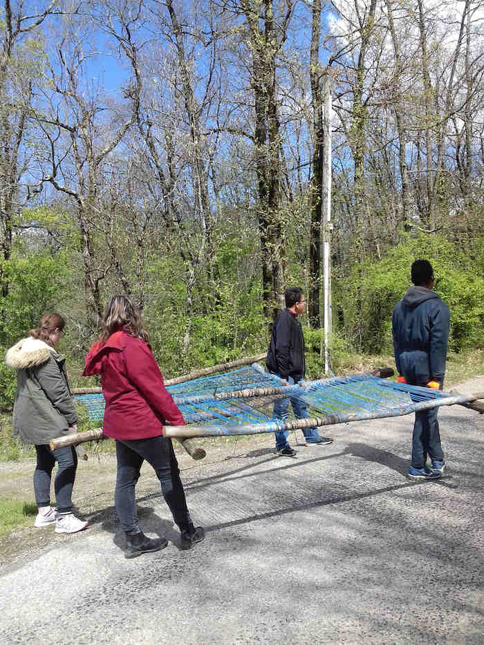 bricolage pendant une colonie de vacances équitation