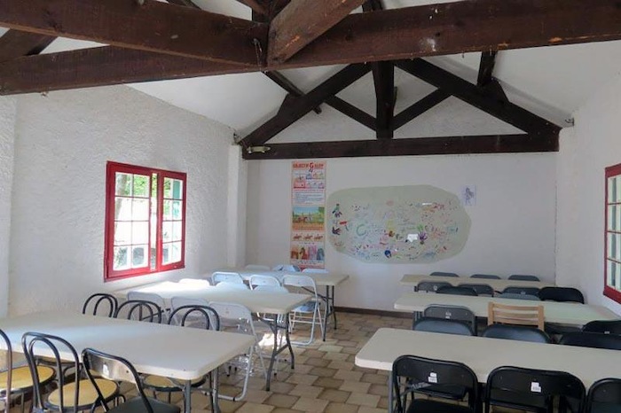 La salle à manger d'une colonie de vacances Pyrénées-Orientales