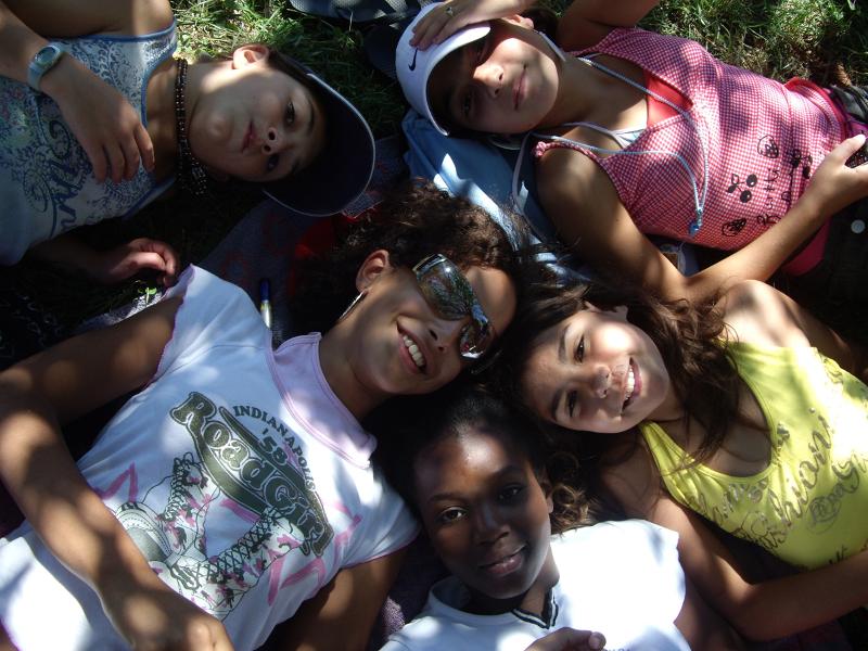 Des jeunes pendant une colonie de vacances Hautes-Alpes