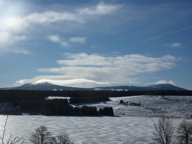 vue sur les montagnes et la neige en colo d'hiver