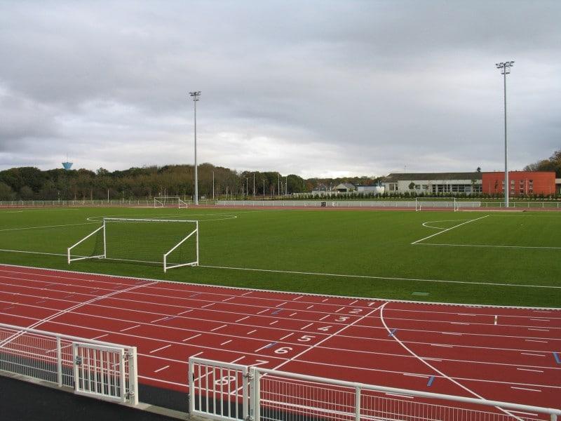 Un terrain de foot lors d'un stage de foot Bretagne