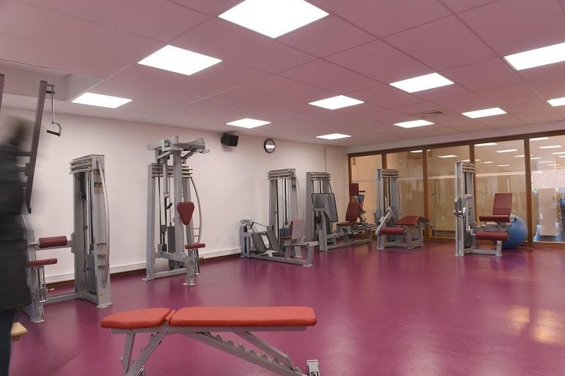 Salle de sport lors d'une colonie de vacances football
