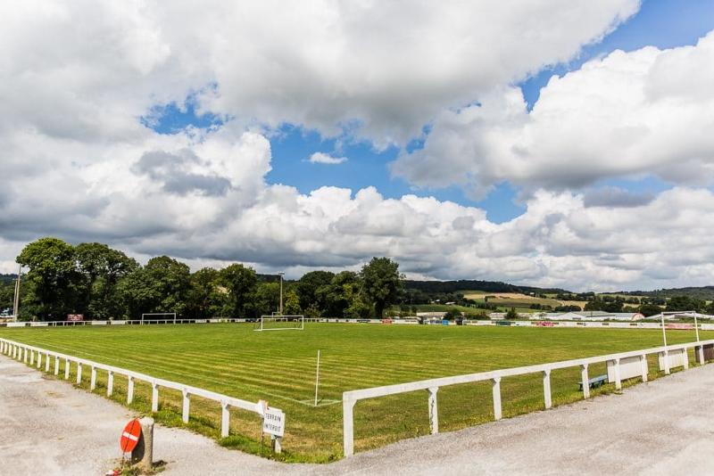 Un terrain de foot lors d'un stage de football Bretagne