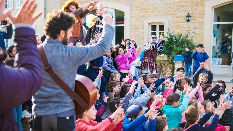 fête médiévale lors d'une colo à la ferme