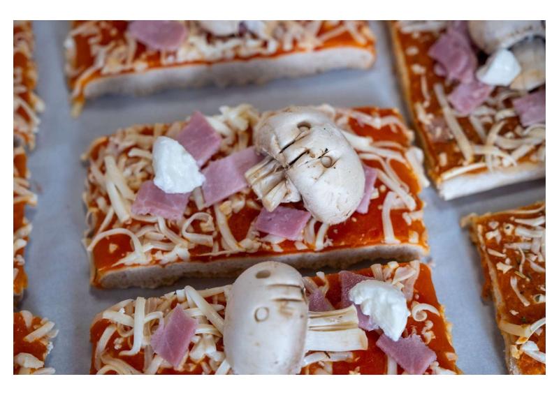 pizza sur le thème de la sorcellerie en colonie sorcier
