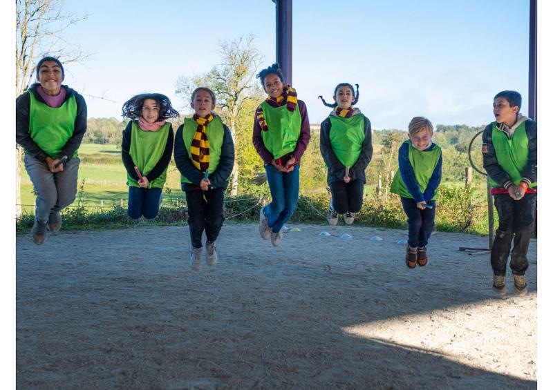 enfants déguisés en sorciers