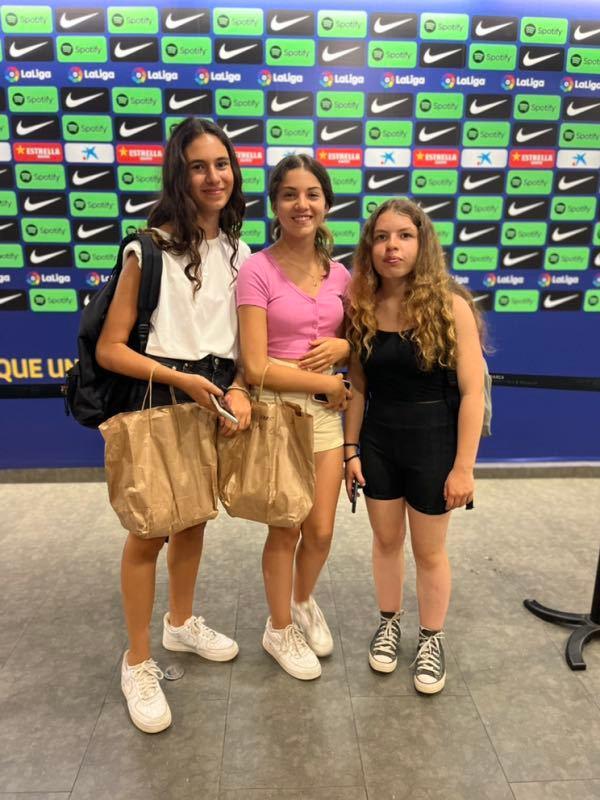session shopping entre filles lors d'une colo à Barcelone