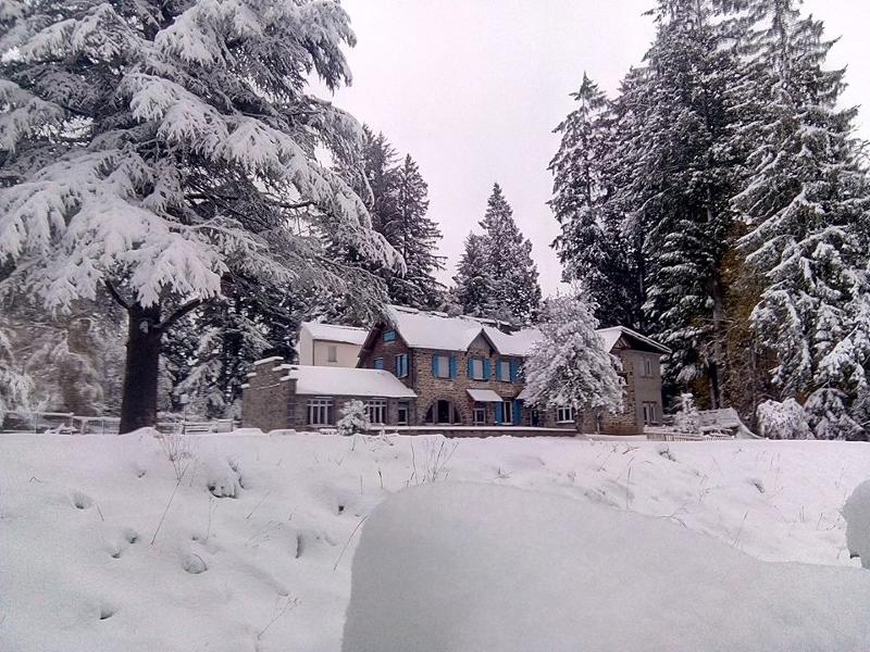 gîte pour les colos sous la neige en montagne