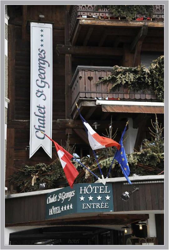 façade d'un hôtel quatre étoiles en colo