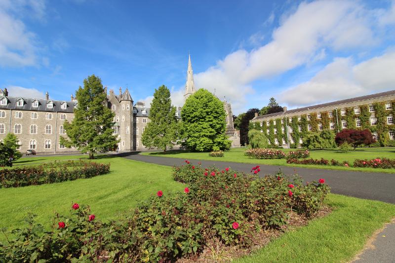 jardin de roses de l'université du séjour linguistique irlande