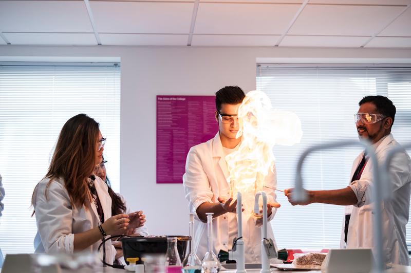cours de chimie en séjour linguistique anglais