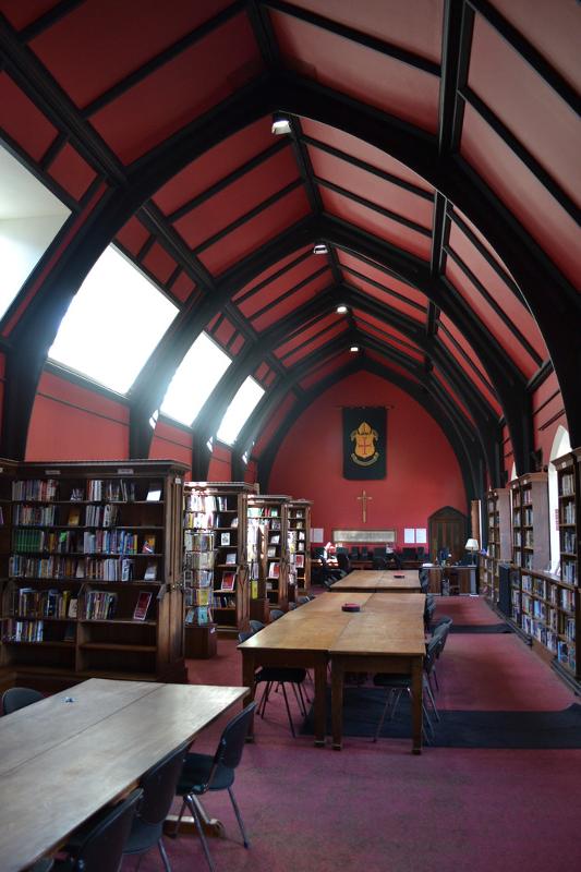 Une bibliothèque lors d'un séjour linguistique anglais