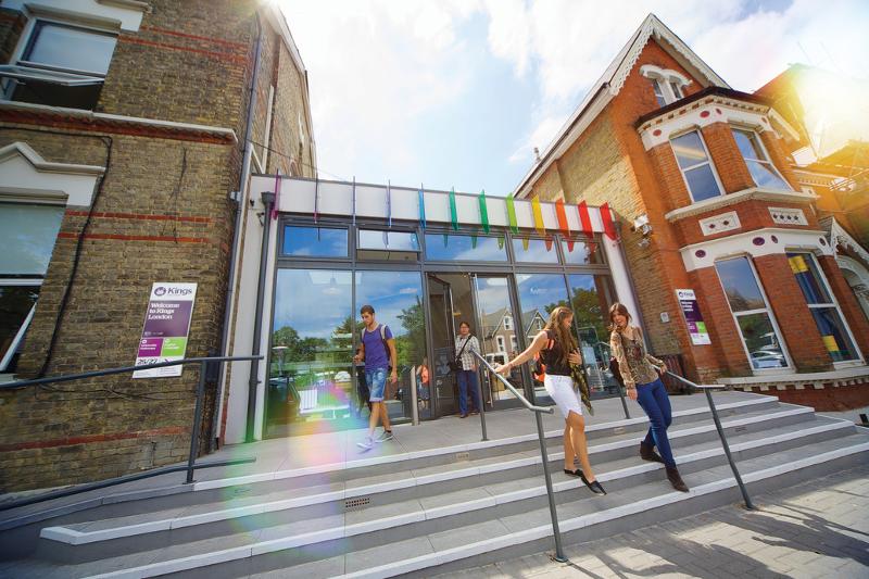 Entrée de l'école d'un voyage de langues Angleterre