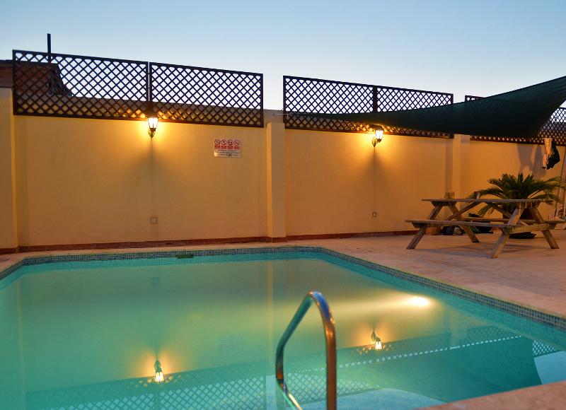 Une piscine propre prête pour le séjour linguistique malte