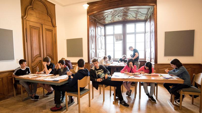 salle de classe en séjour linguistique famille