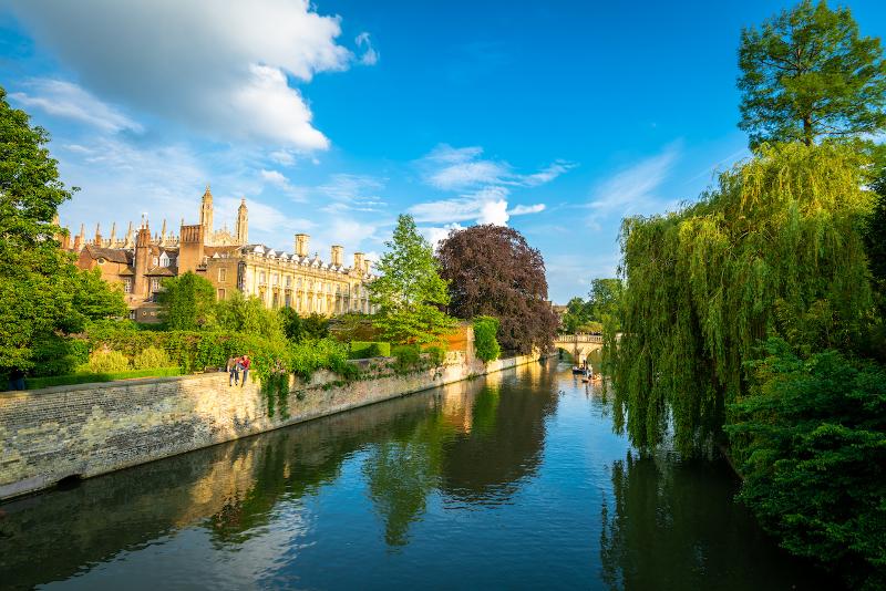 vue sur la rivière cam au soleil en séjour linguistique cambridge