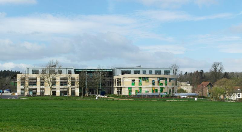 bâtiment de l'école d'un séjour linguistique angleterre ado