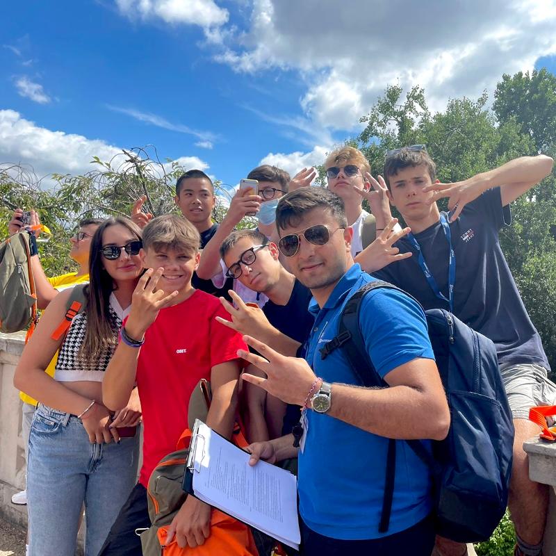 groupe qui prend la pose en séjour linguistique eastbourne