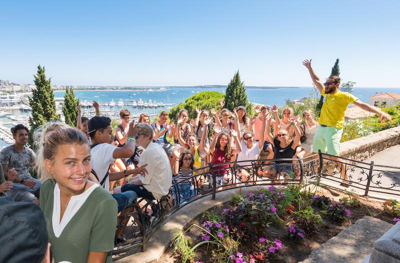 Groupe pendant une excursion du séjour linguistique à Cannes