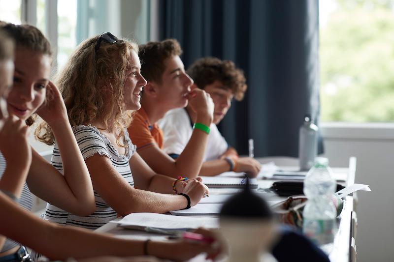Elèves pendant un cours du séjour linguistique