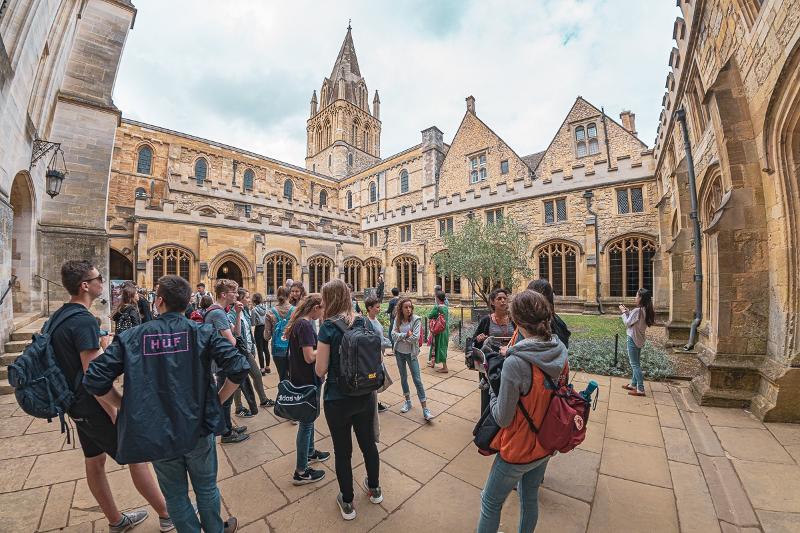 Groupe lors d'un visite du voyage linguistique angleterre 