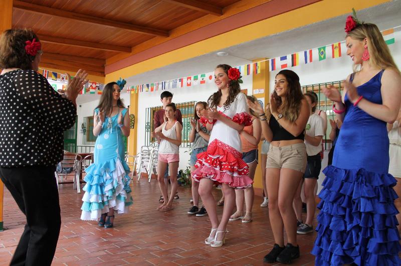 Un cours de danse effectué pendant un séjour linguistique espagne
