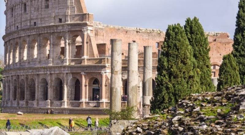 Colisée à Rome pendant un séjour linguistique italien