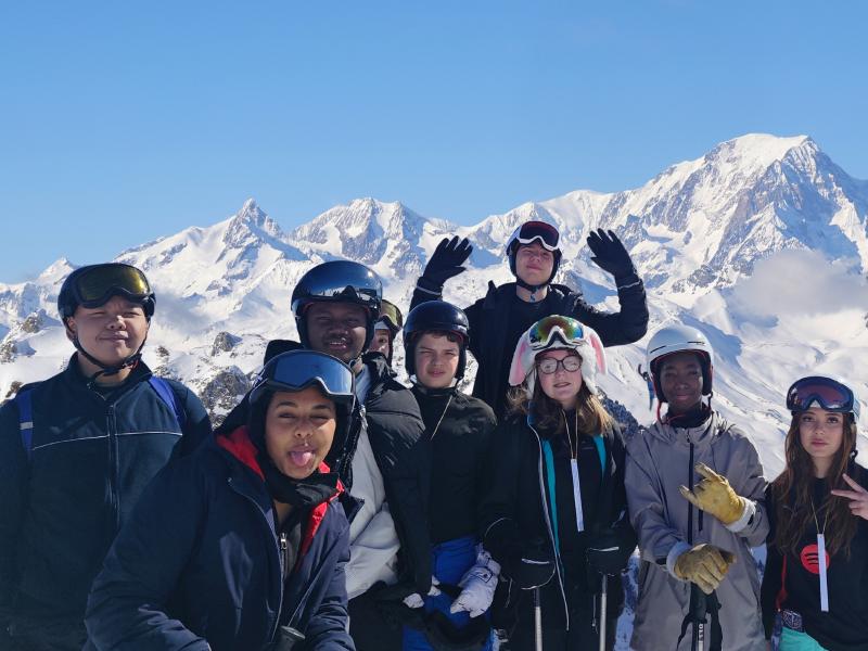 Colonie Évasion Ski dans les Hautes-Alpes - Photo 1