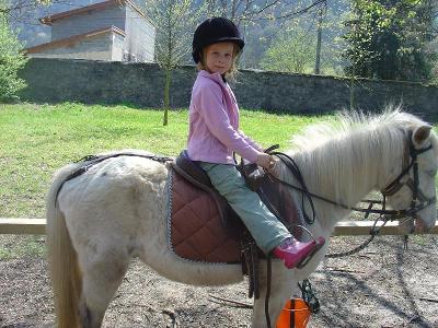Colonie Equitation en Isère 4-6 ans Toussaint - Isère